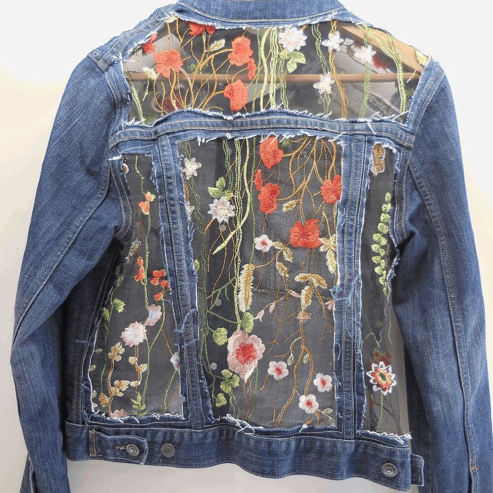 Old Navy Womens Jacket Small Blue‎ Embroidered 3D Lace Floral Sheer Denim Snap - Picture 4 of 4